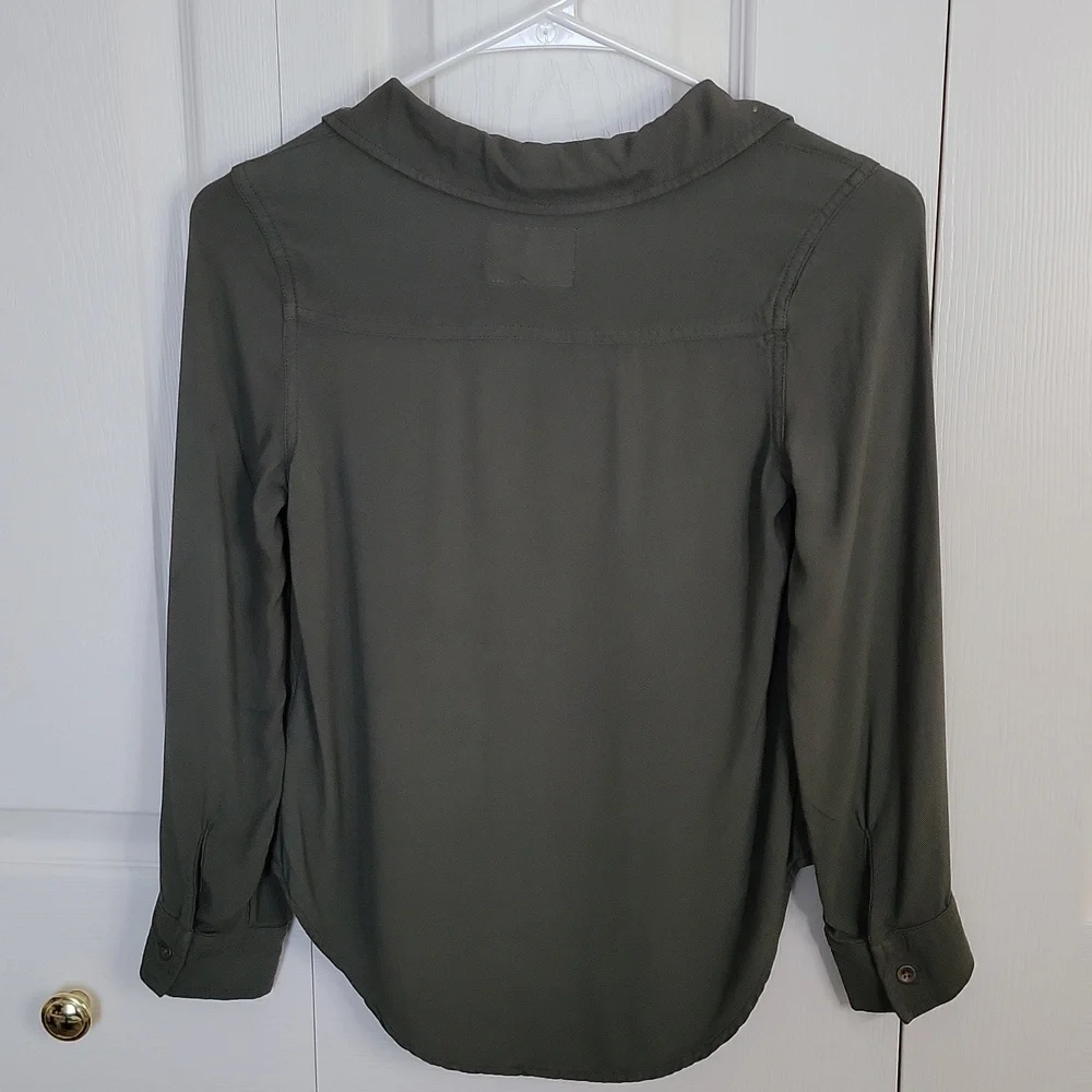 Justice Girls Button Down Shirt Olive Green 8 Long Sleeve Bronze Studs